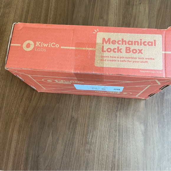Kiwi Co Eureka Crate Mechanical Lock Box | Mercari KiwiCo Eureka Crate Mechanical Lock Box Build Your Own Kit 12+ STEM Engineering